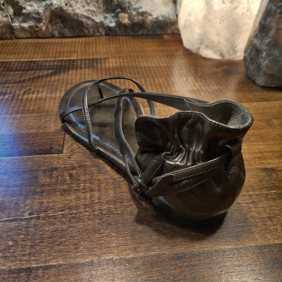 elegant Bronze side buckle sandles - Picture 2 of 4